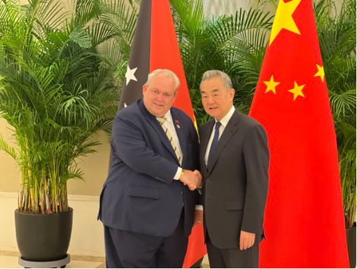 王毅会见巴布亚新几内亚外长特卡琴科1