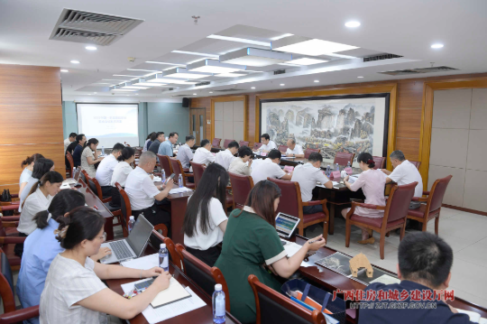 自治区住房城乡建设厅召开2025中国—东盟建设部长圆桌会议及配套活动筹备工作推进会1