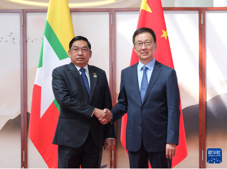韩正会见出席第22届中国—东盟博览会的东盟国家领导人1